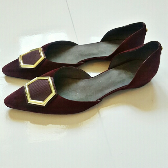 Stuart Weitzman Hexus Maroon Pointed Flats - Picture 4 of 7